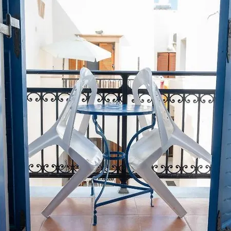 Katerina Roza - Heartfelt Hospitality In The Aparthotel Naxos City