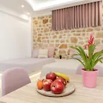Hotel apartamentowy Katerina Roza - Heartfelt Hospitality In The Naxos City