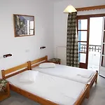 Katerina Roza - Heartfelt Hospitality In The 4* Naxos City