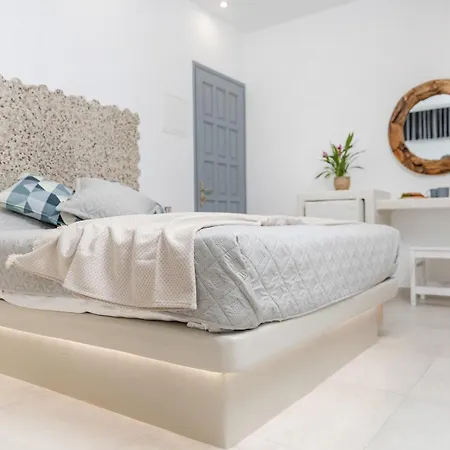 Aparthotel Katerina Roza - Heartfelt Hospitality In The Naxos City