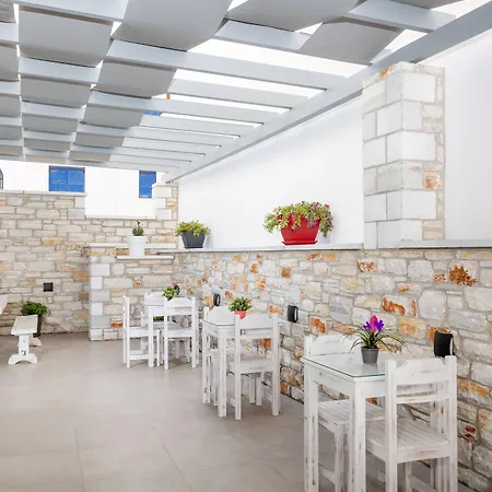 Katerina Roza - Heartfelt Hospitality In The 4* Naxos City