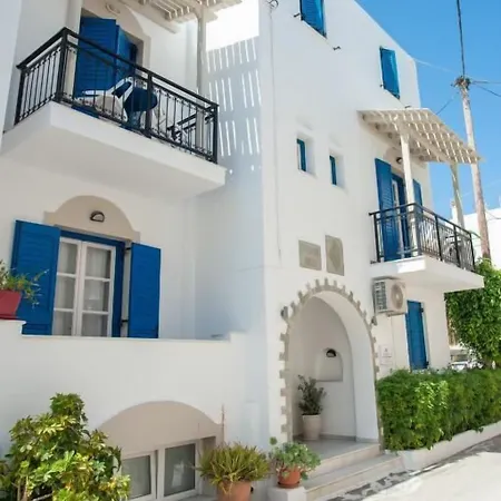 Katerina Roza - Heartfelt Hospitality In The Naxos City