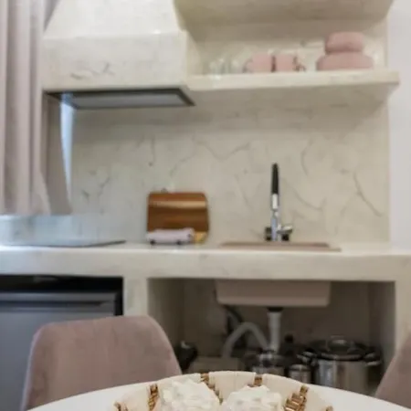 Katerina Roza - Heartfelt Hospitality In The 4*