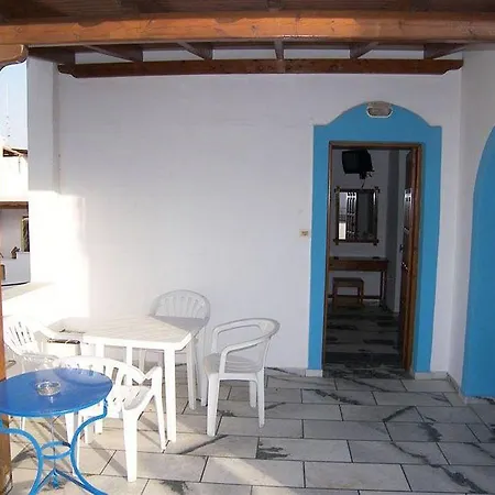 Ξενοδοχείο με διαμερίσματα Katerina Roza - Heartfelt Hospitality In The Naxos City